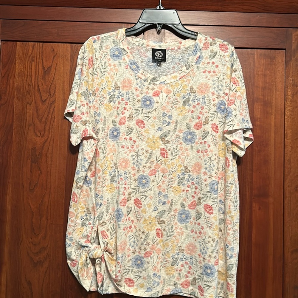 Brand new tee